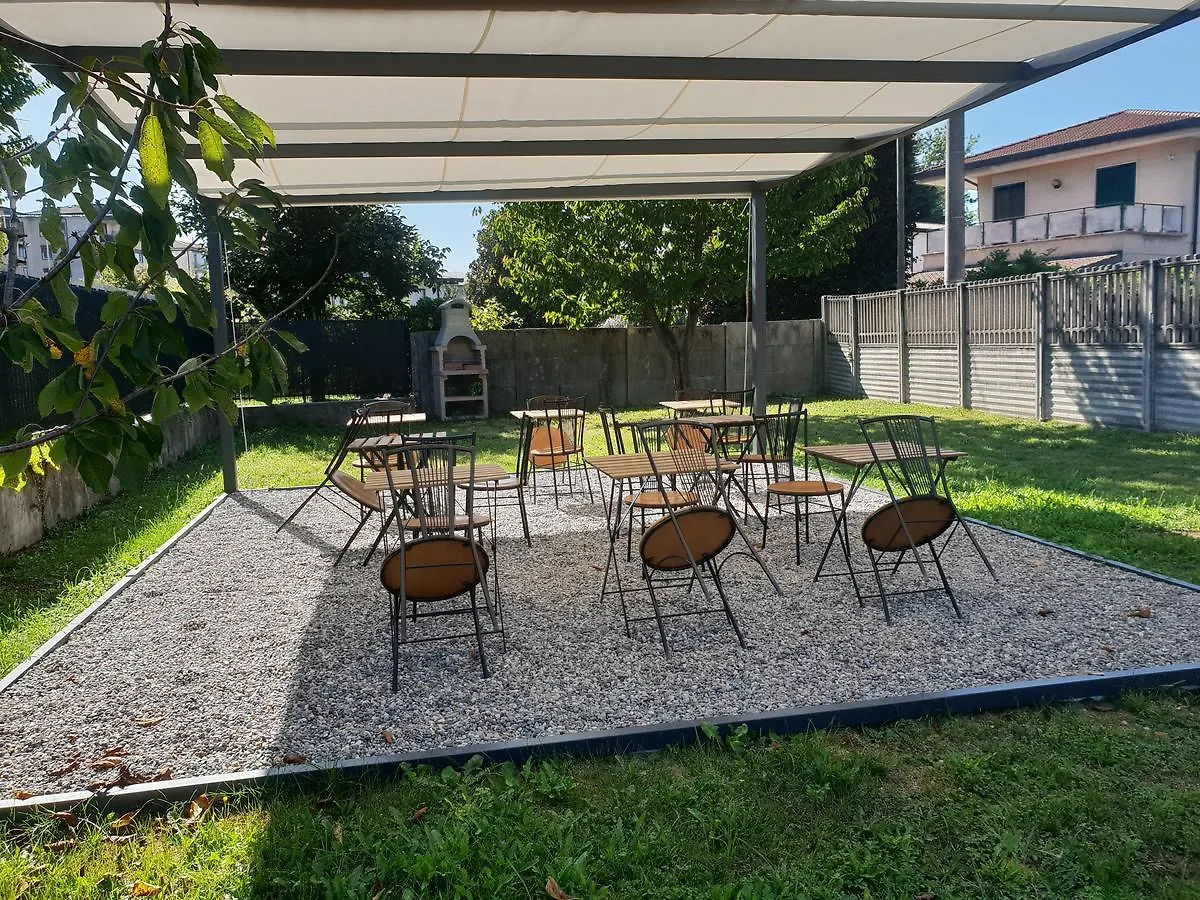 Residence Campo Rotondo Tavernerio Guest house