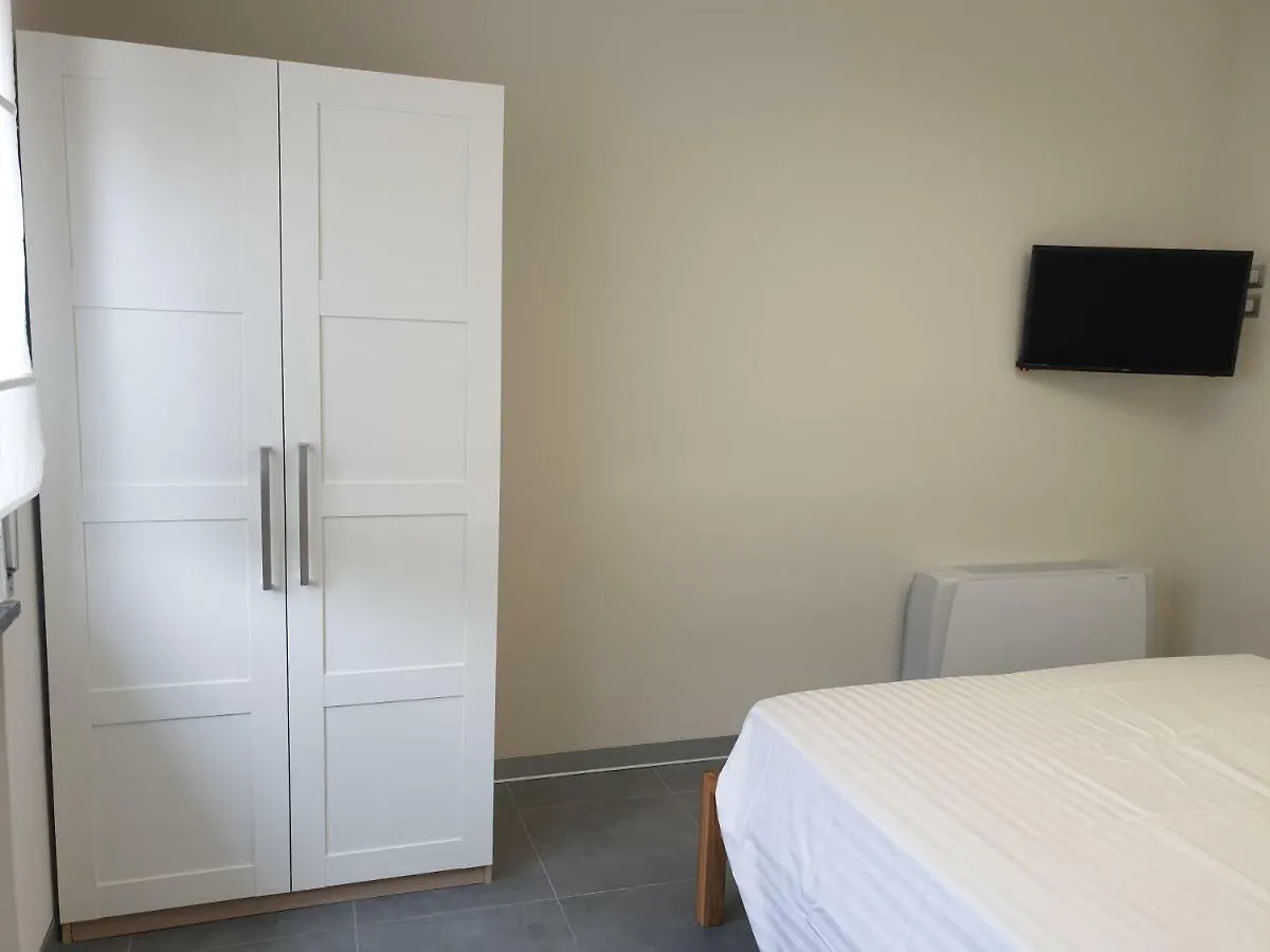 Residence Campo Rotondo Tavernerio Guest house