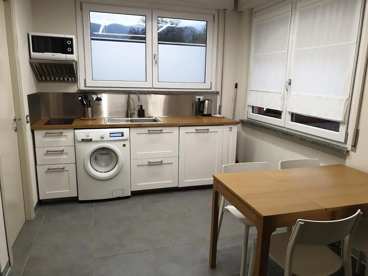 Residence Campo Rotondo Tavernerio 0*,  Italien