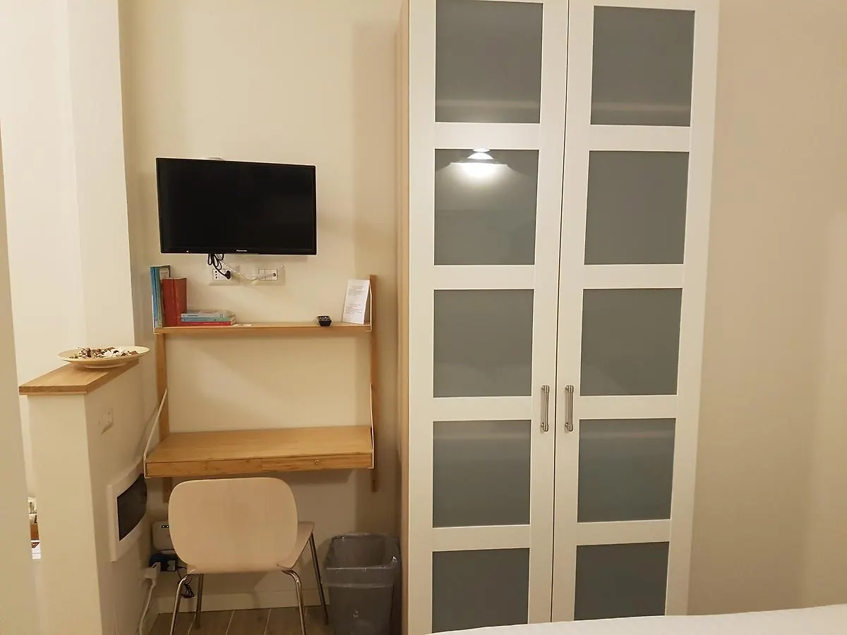 Residence Campo Rotondo Tavernerio 0*,